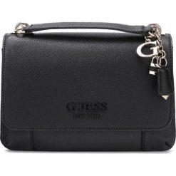 Guess Torebka Czarny. Czarne torebki klasyczne damskie Guess, w paski, z materiału, bez dodatków. Za 548,95 zł.