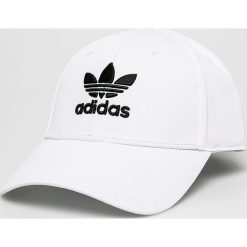 Adidas Originals - Czapka. Białe czapki damskie adidas Originals, bez wzorów, z bawełny. Za 69,90 zł.