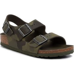 Sandały BIRKENSTOCK - Milano Kinder 1014590 D Desert Soil Camouflage Green. Zielone sandały chłopięce Birkenstock, z materiału. Za 219,00 zł.