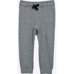 Blukids - Spodnie dziecięce 98-128 cm. Szare spodnie chłopięce marki Blukids, z bawełny. W wyprzedaży za 29,90 zł.