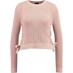 Swetry klasyczne damskie: Bardot EYELET CROP JUMPER Sweter misty rose