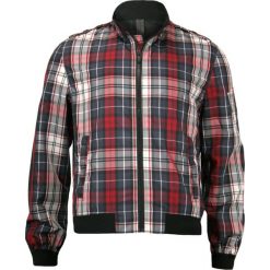 Przejściowa Kurtka Wiatrówka, Harringtonka, Szkocka Krata, Tartan, Czerwono-Szara, Męska KURJ11262. Czerwone kurtki męskie Rey Jay, s, bez wzorów, z tkaniny, bez kaptura. W wyprzedaży za 149,00 zł.