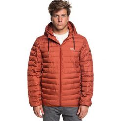 Quiksilver Kurtka Scaly Barn Red EQYJK03418-RQJ0 (rozmiar M). Czerwone kurtki sportowe męskie Quiksilver, m, bez wzorów, bez kaptura, outdoorowe. W wyprzedaży za 268,00 zł.
