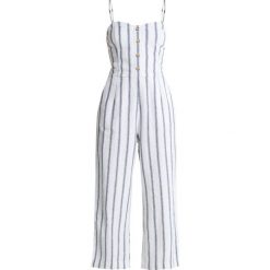 Kombinezony damskie: Abercrombie & Fitch BUTTON THROUGH Kombinezon white ground/blue