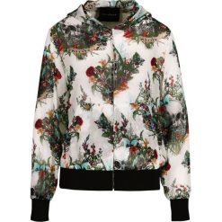Bluza John Richmond RWP19040BL. Białe bluzy damskie John Richmond, bez wzorów, z jedwabiu, bez rękawów, bez kaptura. W wyprzedaży za 719,00 zł.