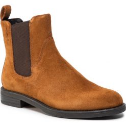 Sztyblety VAGABOND - Amina 4203-840-10 Caramel. Pomarańczowe kozaki damskie Vagabond, ze skóry, bez obcasa, bez zapięcia. W wyprzedaży za 299,00 zł.