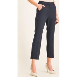 Chinosy Weekend Max Mara 51360299. Niebieskie spodnie damskie Weekend Max Mara, bez wzorów, z elastanu. W wyprzedaży za 399,00 zł.