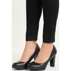 Czarne Czółenka Speciality. Czarne buty ślubne damskie Born2be, na wysokim obcasie, na słupku. Za 44,99 zł.
