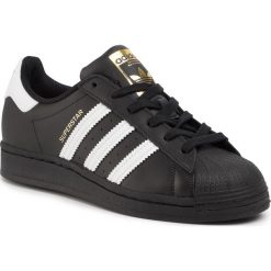 Buty adidas - Superstar J EF5398 Clack/Ftwwht/Cblack. Czarne półbuty dziewczęce Adidas, na sznurówki. Za 279,00 zł.