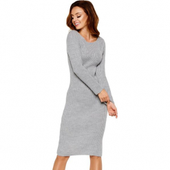 Sweter w kolorze jasnoszarym. Szare swetry klasyczne damskie Lemoniade, ze splotem, z okrągłym kołnierzem. Za 169,95 zł.