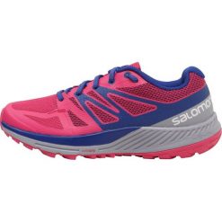Salomon SENSE ESCAPE Obuwie do biegania Szlak pink yarrow/lilac gray/surf the web. Czerwone buty damskie do biegania marki Salomon, z tworzywa sztucznego. W wyprzedaży za 374,25 zł.