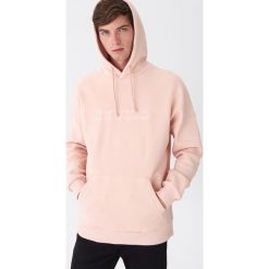 Bluza z haftem - Różowy. Różowe bluzy męskie House, s, z haftami, bez kołnierzyka, bez rękawów, bez kaptura. Za 99,99 zł.