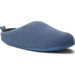 Kapcie CAMPER - Wabi 20889-086 Tweed Cikoria. Niebieskie klapki damskie marki Camper, bez wzorów, z tworzywa sztucznego, bez obcasa. W wyprzedaży za 209,00 zł.