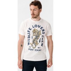 Pepe Jeans Jett Koszulka Biały. Białe podkoszulki męskie Pepe Jeans, xxl, z nadrukiem, z bawełny, bez kołnierzyka, z krótkim rękawem, krótkie. Za 206,95 zł.