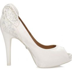 Buty ślubne damskie: Białe czółenka peep toe