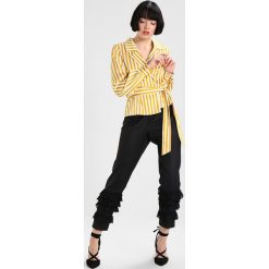 Bluzki asymetryczne: Bik Bok DULLY Bluzka yellow/white