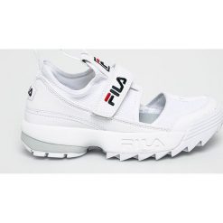 Fila - Buty Disruptor Halfsandal. Białe buty sportowe damskie Fila, ze skóry, sportowe. W wyprzedaży za 239,90 zł.