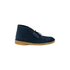 Buty Clarks DESERT MIDNIGHT. Niebieskie trampki męskie Clarks, bez wzorów, bez zapięcia. Za 608,43 zł.