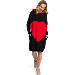 Sukienka - czarna. Czarne sukienki damskie Moe, s, z aplikacjami, z elastanu, z kapturem, bez rękawów, długie, oversize. Za 229,00 zł.
