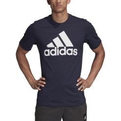 ADIDAS MUST HAVES BADGE OF SPORT > FT0095. Koszulki męskie Adidas, xl, bez wzorów, z bawełny, z kontrastowym kołnierzykiem, z krótkim rękawem, krótkie. Za 99,99 zł.