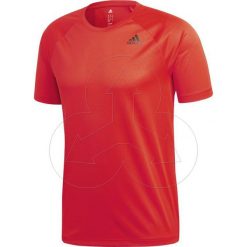 Koszulka T-shirt adidas czerwona CE4009. Czerwone koszulki męskie Adidas, m, bez wzorów, bez kołnierzyka. Za 99,00 zł.