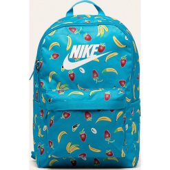 Nike Sportswear - Plecak. Niebieskie plecaki damskie Nike Sportswear, bez wzorów, z poliesteru. W wyprzedaży za 99,90 zł.