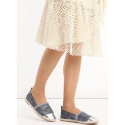 Granatowe Espadryle Perceptible. Szare espadryle damskie marki Born2be, na płaskiej podeszwie. Za 69,99 zł.