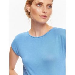 DAMSKI T-SHIRT Z DEKOLTEM W ŁÓDKĘ. Szare t-shirty damskie Top Secret, z dekoltem w łódkę. Za 29,99 zł.
