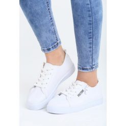 Białe Trampki Young For Love. Białe trampki i tenisówki damskie marki Reserved, na wysokim obcasie. Za 59,99 zł.