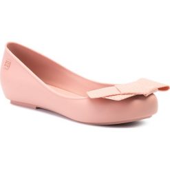 Baleriny ZAXY - New Pop Elegance Fem 82771 Nude/Old Rose EE285010 16332. Różowe baleriny damskie Zaxy, bez wzorów, z tworzywa sztucznego, klasyczne, bez obcasa, na płaskiej podeszwie. W wyprzedaży za 149,00 zł.