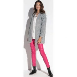 Szara Stylowa Narzutka w Geometryczny Wzór. Szare kardigany damskie marki Molly.pl, s, w geometryczne wzory, z jeansu. Za 139,90 zł.