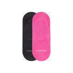 Calvin Klein 2-pack Skarpetki Czarny Różowy. Różowe skarpetki damskie Calvin Klein, bez wzorów, z elastanu. Za 64,95 zł.