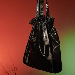 Pojemna torebka shopper - Czarny. Czarne torby damskie na zakupy Reserved, bez wzorów, bez dodatków. Za 129,99 zł.