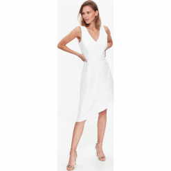ELEGANCKA SUKIENKA Z OZDOBNYMI PLECAMI. Szare sukienki asymetryczne marki Top Secret, na lato, eleganckie, z asymetrycznym kołnierzem. Za 69,99 zł.