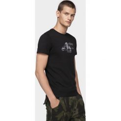 T-shirt męski TSM077 - głęboka czerń. Koszulki męskie xl. W wyprzedaży za 49,99 zł.