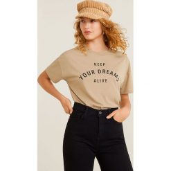 Mango - Top Casualit. Różowe topy damskie Mango, l, z nadrukiem, z bawełny, z okrągłym kołnierzem. Za 49,90 zł.