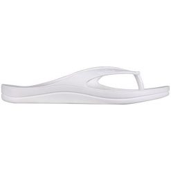 Coqui Damskie japonki Naitiri White 1330-100-3200 (rozmiar 37). Białe klapki damskie Coqui, bez wzorów, bez obcasa. W wyprzedaży za 38,00 zł.