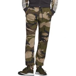 MĘSKIE SPODNIE ADIDAS CAMOUFLAGE FLEECE (XL). Spodnie męskie Adidas, xl, z nadrukiem, z bawełny. W wyprzedaży za 229,99 zł.