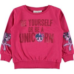 Bluza "Amina" w kolorze różowym. Różowe bluzy niemowlęce name it girls, z nadrukiem, z bawełny, bez rękawów, bez kaptura. W wyprzedaży za 55,95 zł.