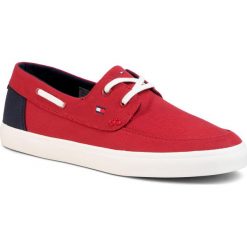 Tenisówki TOMMY HILFIGER - Seasonal Core Boat Shoe Sneaker FM0FM02760 Regatta Red XIT. Czerwone półbuty męskie TOMMY HILFIGER, na co dzień, bez wzorów, z gumy, klasyczne, bez zapięcia. Za 299,00 zł.