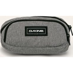 Dakine - Nerka. Nerki damskie Dakine, w paski, z poliesteru, z aplikacjami. W wyprzedaży za 79,90 zł.