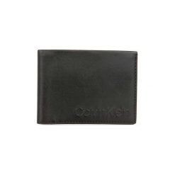 Portfele Calvin Klein Jeans K50K504464 BURN SLIMFOLD 8CC. Czarne portfele męskie Calvin Klein Jeans, bez wzorów, z jeansu. Za 216,14 zł.