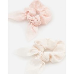 2 gumki do włosów z tkaniny plumeti - Wielobarwny. Gumki do włosów damskie Reserved, bez wzorów, z tkaniny. Za 29,99 zł.