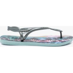 Havaianas - Sandały. Niebieskie klapki damskie marki Havaianas, bez wzorów, z materiału, bez obcasa. W wyprzedaży za 59,90 zł.