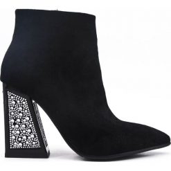 Botki zamszowe z dżetami czarne (39). Czarne botki damskie Estetino, z zamszu, eleganckie. Za 249,00 zł.
