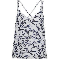 Top w kolorze biało-granatowym. Niebieskie topy damskie Selected Femme, z nadrukiem, z wiskozy, bez kołnierzyka. W wyprzedaży za 132,95 zł.