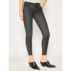 Jeansy Skinny Fit Wrangler W28KJW10I. Czarne jeansy damskie Wrangler. W wyprzedaży za 229,00 zł.