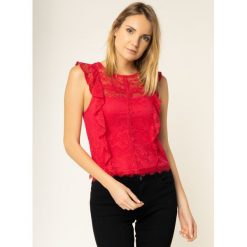Top Guess Sharlene W01P84 K9I30. Czerwone bluzki damskie Guess, m, z aplikacjami, z elastanu, polo, bez rękawów. W wyprzedaży za 179,00 zł.