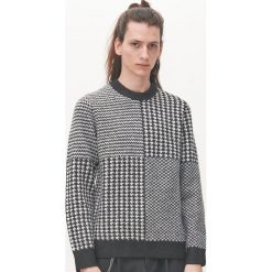 Sweter w pepitkę -. Swetry męskie Reserved, xl, bez wzorów, bez kołnierzyka, bez kaptura. Za 139,99 zł.
