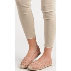 PUDROWE ESPADRYLE W ANANASY. Różowe baleriny damskie LUCKY SHOES, bez wzorów, bez obcasa. Za 40,90 zł.